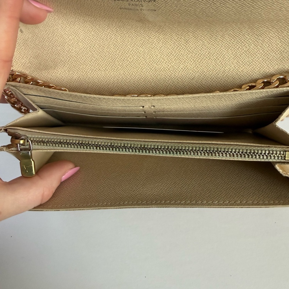 Louis Vuitton Portefeuille Sarah Damier Azur Long Wallet - Picture 4 of 5